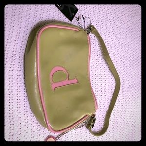 XO small green and pink purse-initial d
